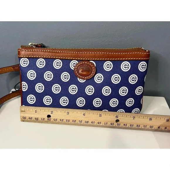 NWT Dooney & Bourke Chicago Cubs Large Slim Crossbody - Picture 10 of 11